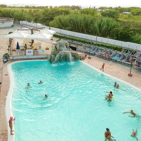 Parco vacanze Villaggio Turistico Arco Delle Rose 3*