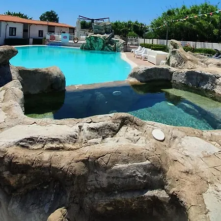 Parco vacanze Villaggio Turistico Arco Delle Rose 3*